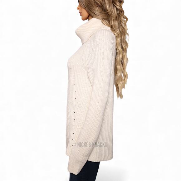 Banana Republic Italian Yarn Merino Wool Turtleneck Sweater Cream Size M - Picture 4 of 10